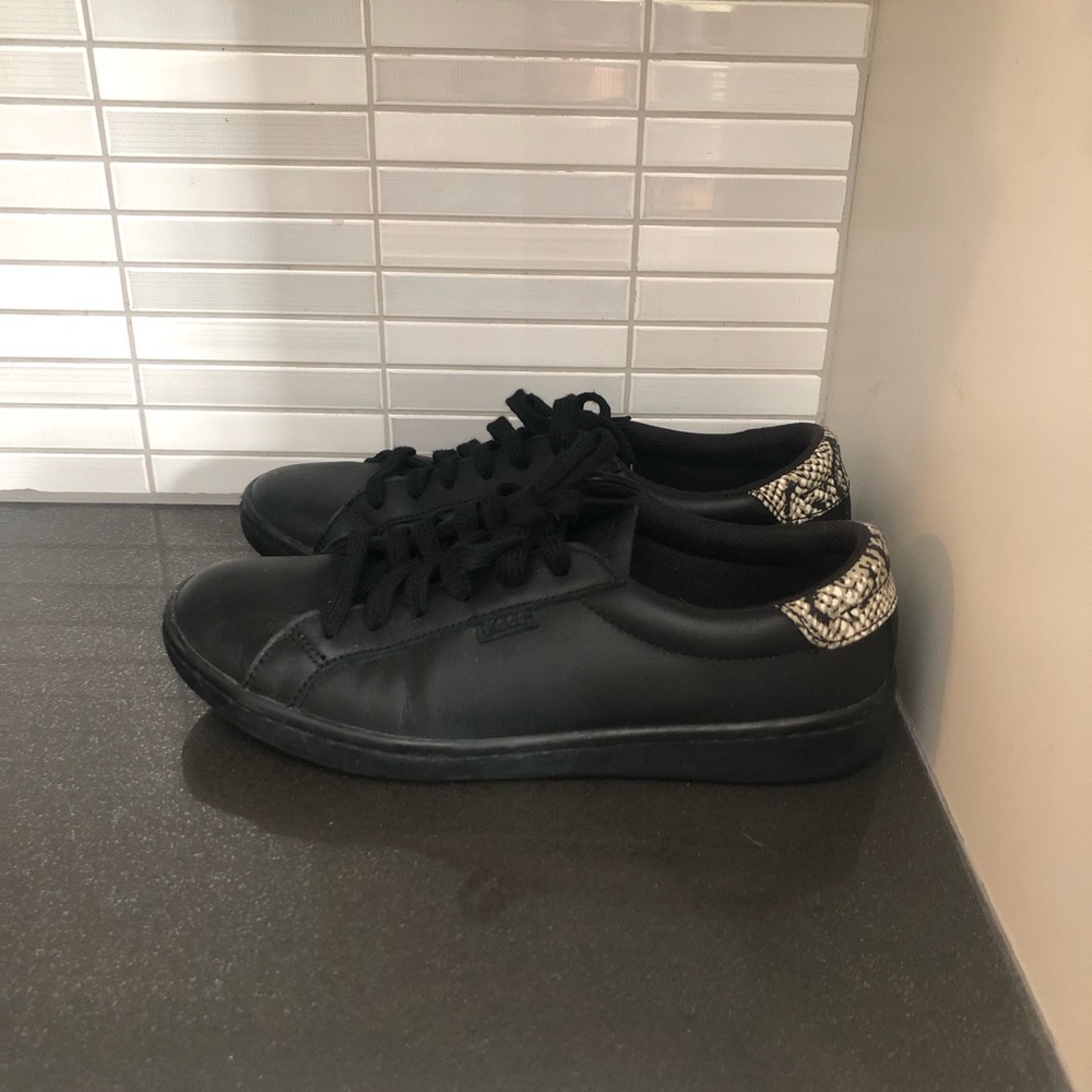 Keds women’s leather sneakers